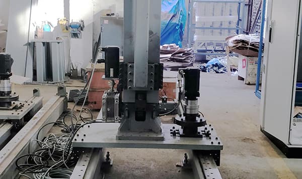 防爆伺服電機(jī)在噴涂設(shè)備上方案